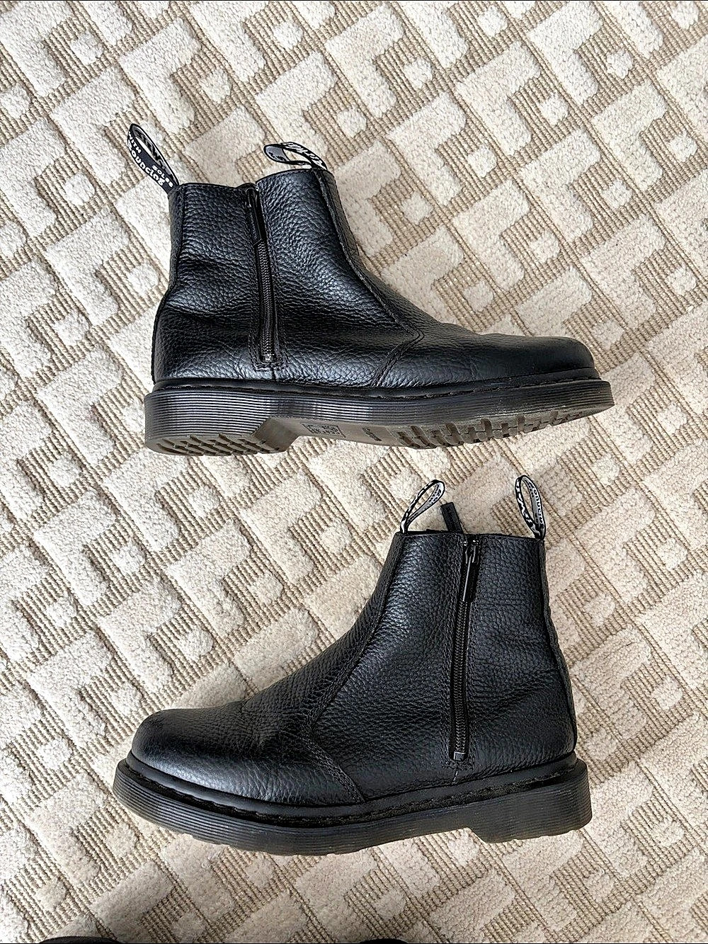 Dr. Martens 2976 Black Leather Zipper Chelsea Boots US 9